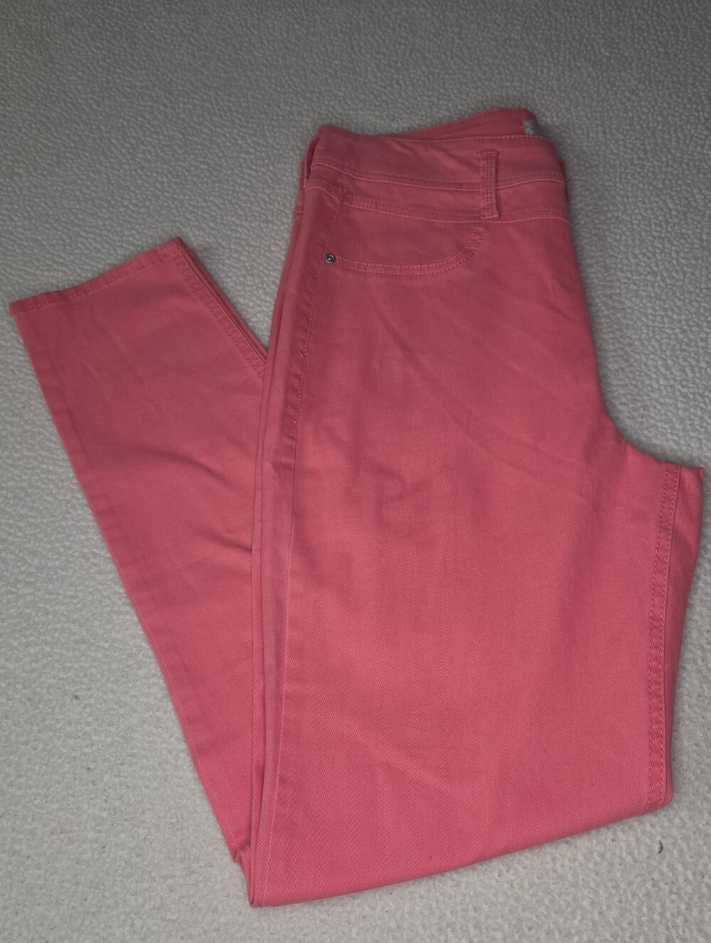 Rue 21 Women’s Coral Pink Slim Jeans Size 11/12